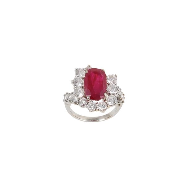 18KT GOLD, RUBY AND DIAMONDS RING