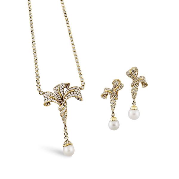 CULTURED PEARL, DIAMOND AND GOLD PARURE