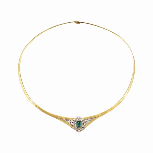 DIAMOND, EMERALD AND GOLD NECKLACE