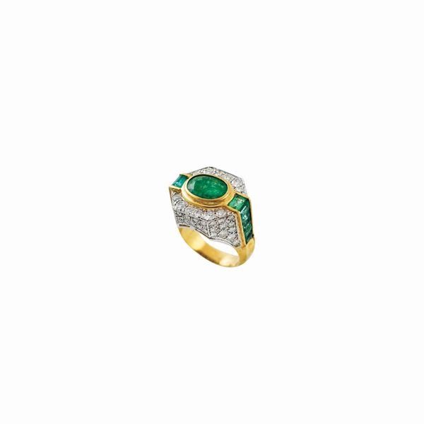 EMERALD, DIAMOND AND GOLD RING