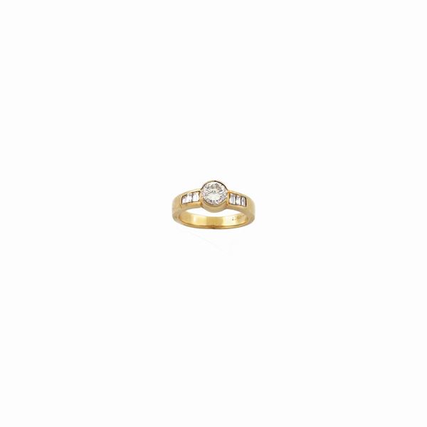 DIAMOND AND GOLD RING
