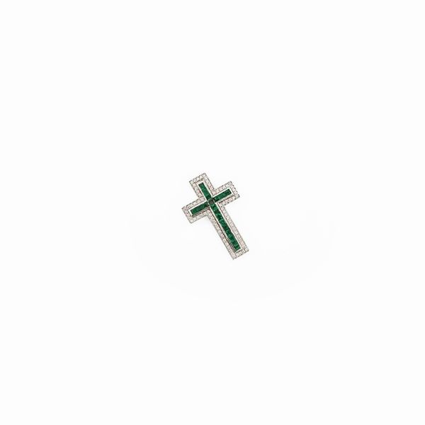 EMERALD, DIAMOND AND GOLD PENDANT