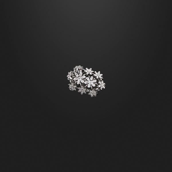 DIAMOND AND GOLD RING