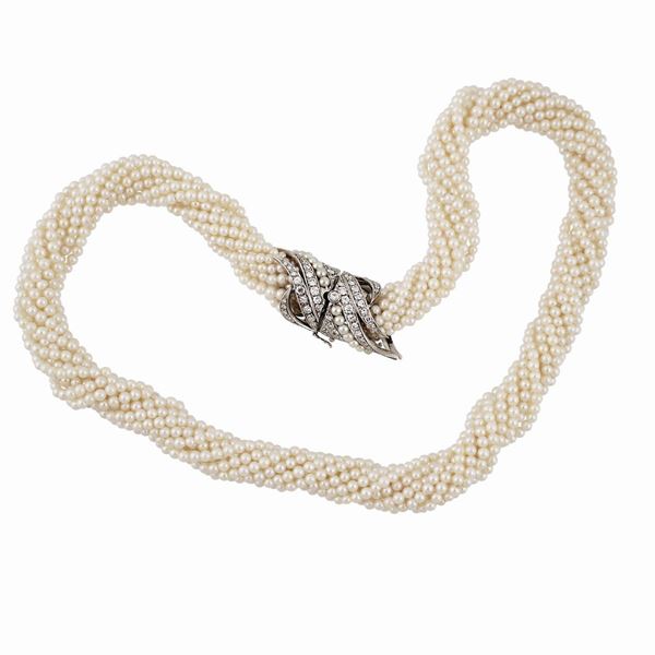 CULTURED PEARL NECKLACE WITH DIAMOND AND GOLD CLASP  - Auction Important Jewels and Silver - Casa d'Aste International Art Sale