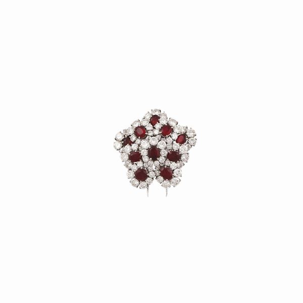 DIAMOND, RUBY AND PLATINUM BROOCH  - Auction Important Jewels and Silver - Casa d'Aste International Art Sale