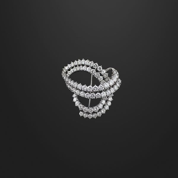DIAMOND AND GOLD BROOCH