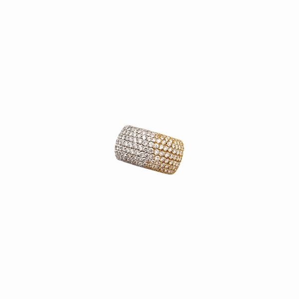 * DIAMOND AND GOLD RING