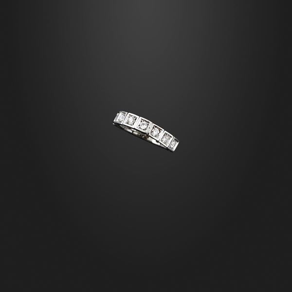 * DIAMOND AND GOLD RING