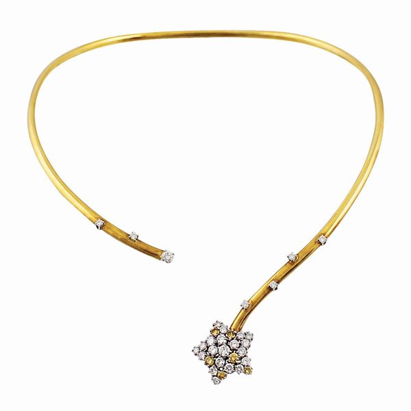 * DIAMOND AND GOLD NECKLACE