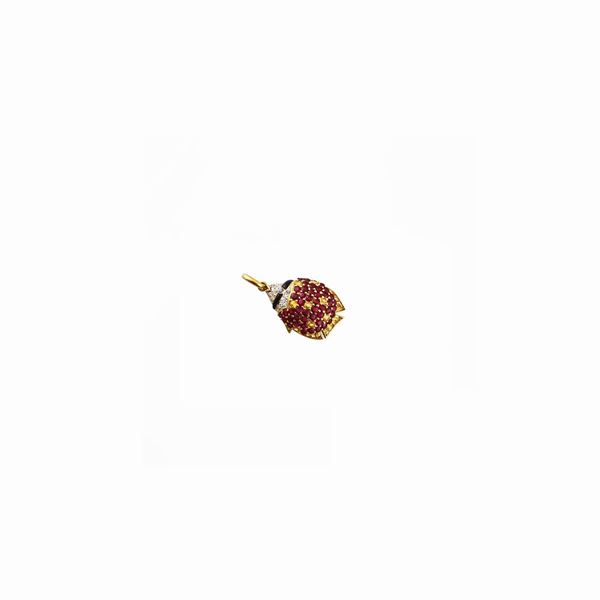 GEM SET AND GOLD PENDANT