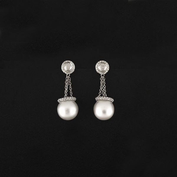 PAIR OF SOUTH SEA PEARL, DIAMOND AND GOLD EARRINGS