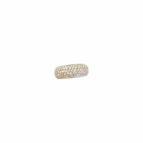 * DIAMOND AND GOLD RING