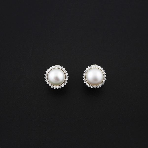PAIR OF SOUTH SEA PEARL, DIAMOND AND GOLD EARRINGS