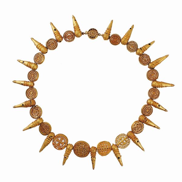 GOLD NECKLACE