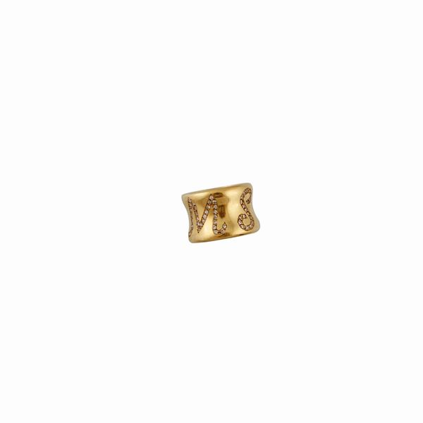 DIAMOND AND GOLD RING