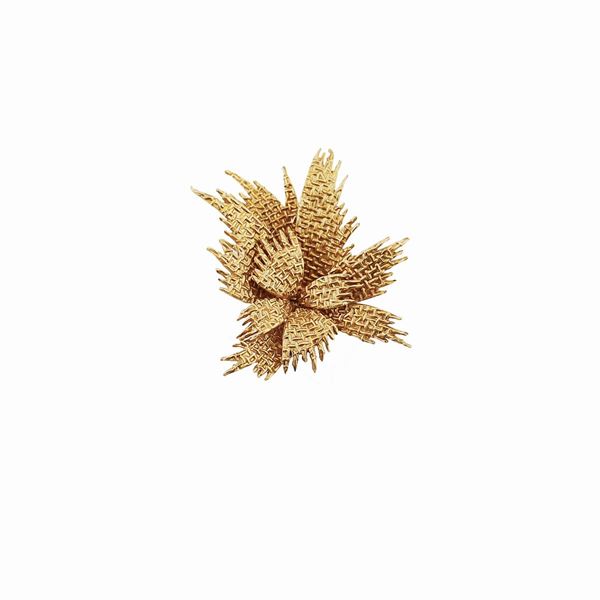 GOLD BROOCH