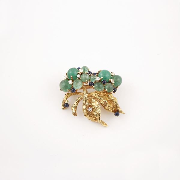 GEM SET AND GOLD BROOCH