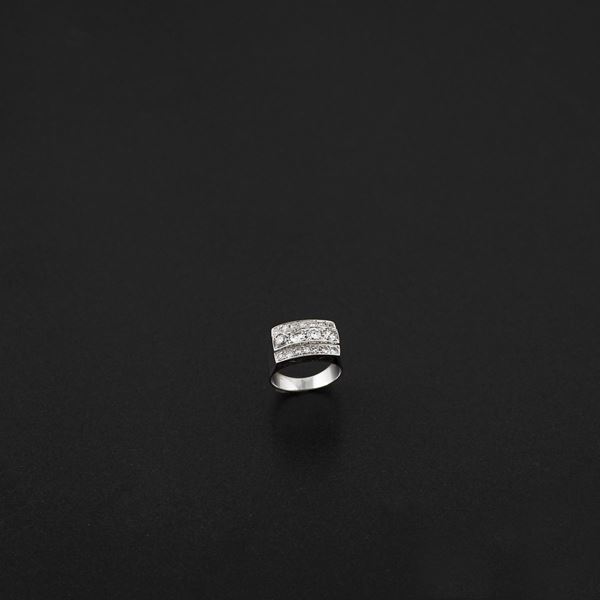 DIAMOND AND GOLD RING