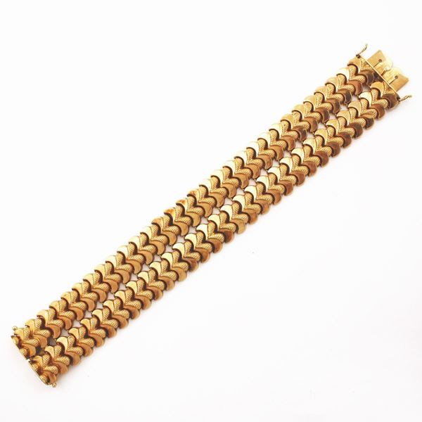 GOLD BRACELET