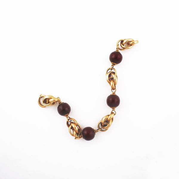 CARNELIAN AND GOLD BRACELET
