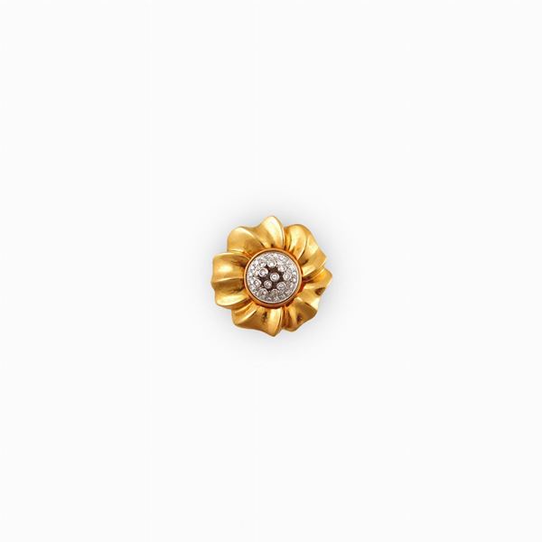 DIAMOND AND GOLD BROOCH