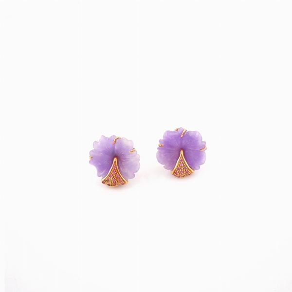 PAIR OF JADEITE, CORUNDUM AND GOLD EARRINGS