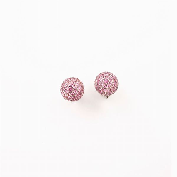 PAIR OF CORUNDUM AND GOLD EARRINGS