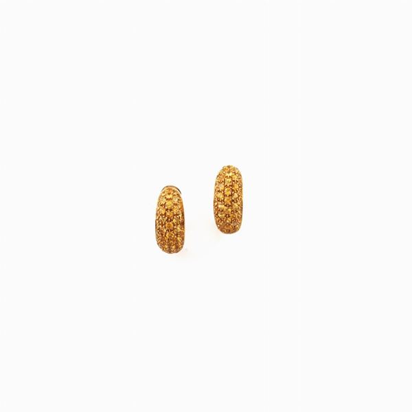 PAIR OF CORUNDUM AND GOLD EARRINGS