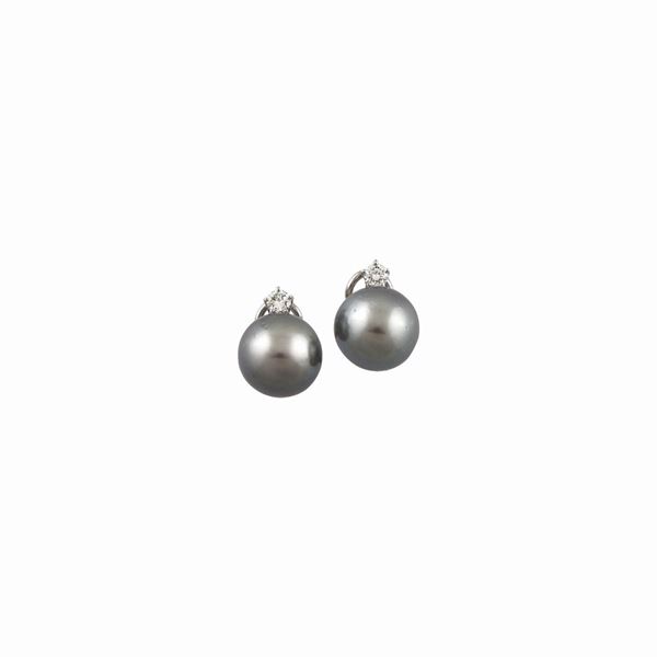 PAIR OF SOUTH SEA PEARL, DIAMOND AND GOLD EARRINGS
