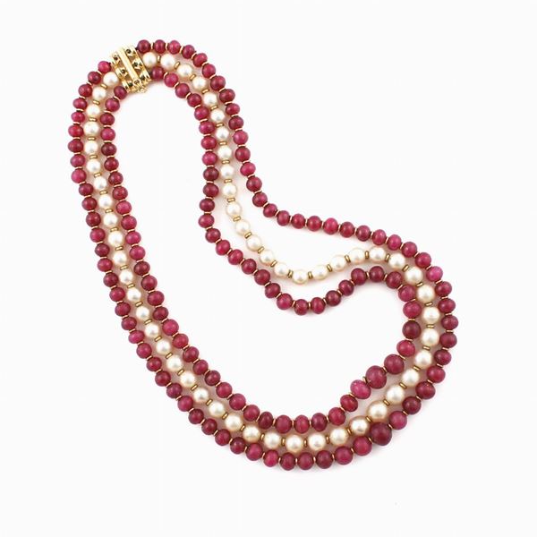 RUBY, CULTURED PEARL AND GOLD NECKLACE