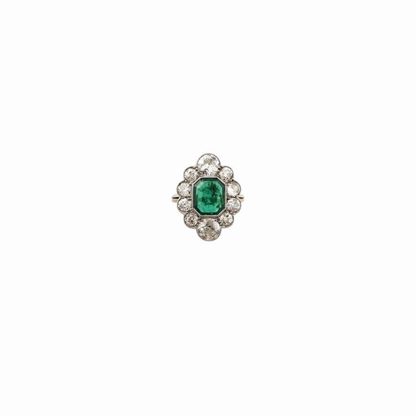 COLOMBIA EMERALD, DIAMOND AND GOLD RING  - Auction Important Jewels and Silver - Casa d'Aste International Art Sale