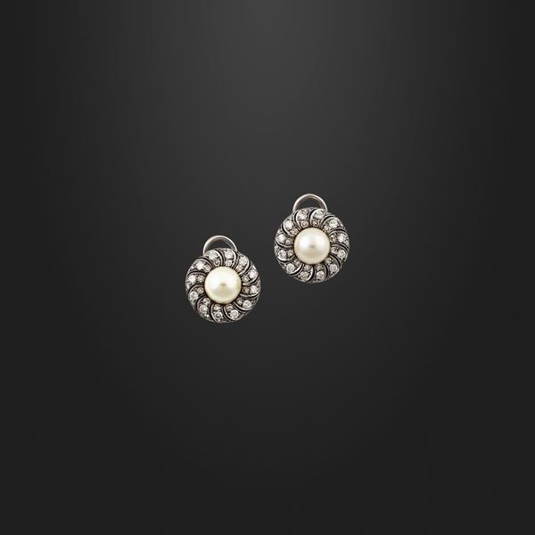 PAIR OF PEARL, DIAMOND AND GOLD EARRINGS  - Auction Important Jewels and Silver - Casa d'Aste International Art Sale