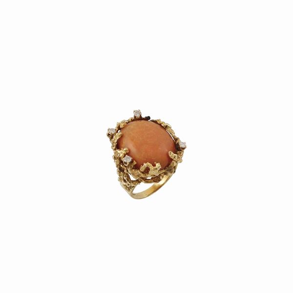 ORANGE OPAL, DIAMOND AND GOLD RING