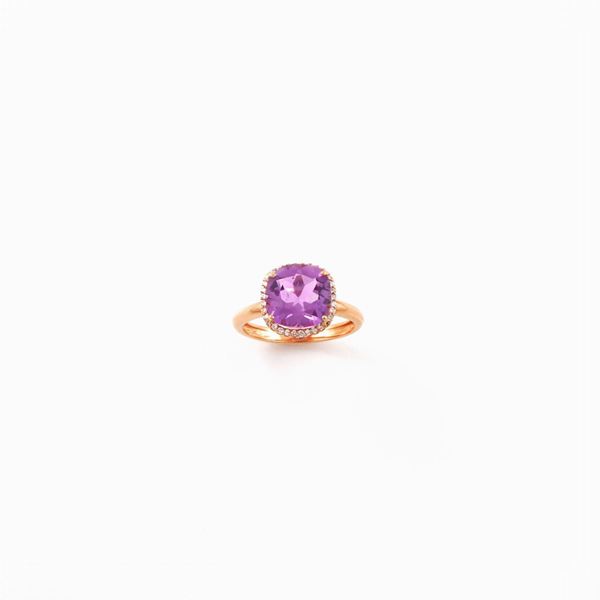 AMETHYST AND GOLD RING
