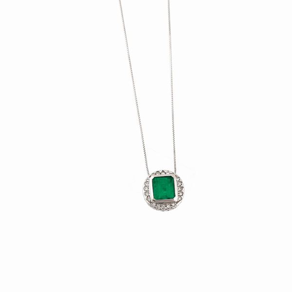 GOLD NECKLACE WITH EMERALD, DIAMOND AND GOLD PENDANT  - Auction Important Jewels and Silver - Casa d'Aste International Art Sale