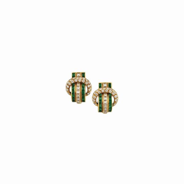 PAIR OF DIAMOND, EMERALD AND GOLD EARRINGS