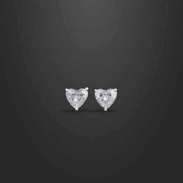 PAIR OF DIAMOND AND GOLD EARRINGS