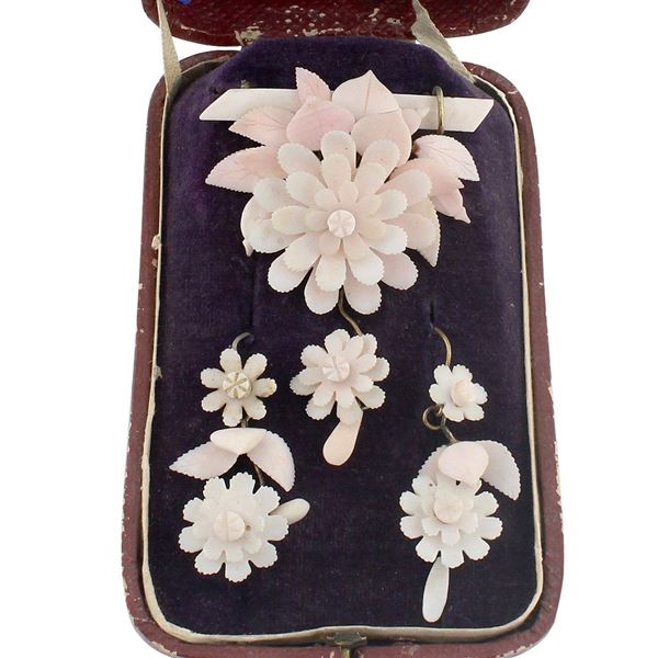 SEASHELL PARURE