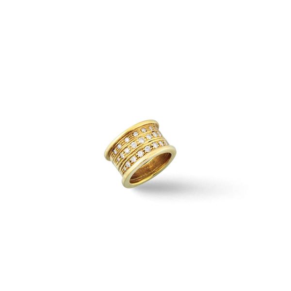 DIAMOND AND GOLD RING