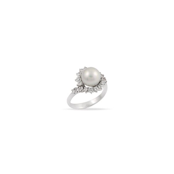 CULTURED PEARL, DIAMOND AND GOLD RING  - Auction Important Jewelry - Casa d'Aste International Art Sale