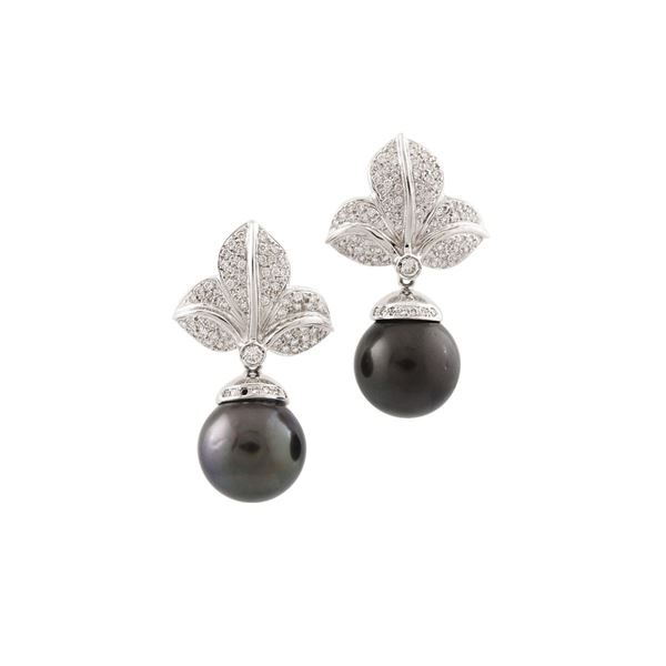 *PAIR OF SOUTH SEA PEARL, DIAMOND AND GOLD EARRINGS