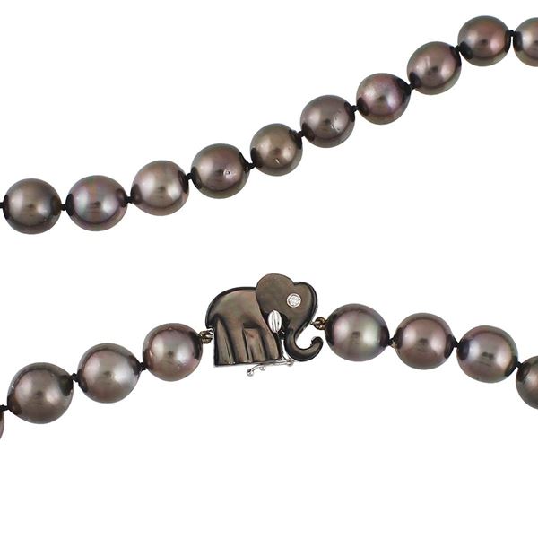 *SOUTH SEA PEARL NECKLACE WITH GOLD AND NACRE CLASP