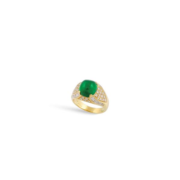 EMERALD, DIAMOND AND GOLD RING