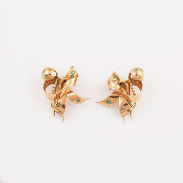 PAIR OF EMERALD AND GOLD BROOCHES  - Auction Jewelery, Watches and Objects of Art - Casa d'Aste International Art Sale