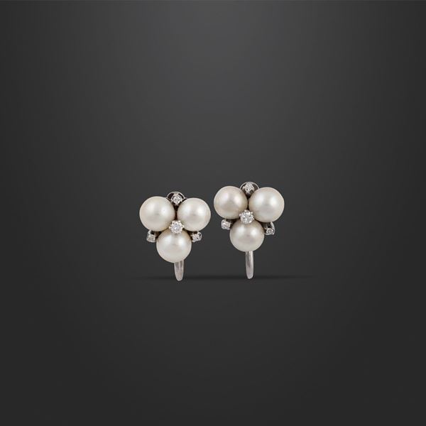 PAIR OF CULTURED PEARL, DIAMOND AND GOLD EARRINGS  - Auction Important Jewelry - Casa d'Aste International Art Sale