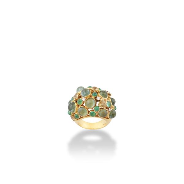 EMERALD, DIAMOND, QUARTZ AND GOLD RING