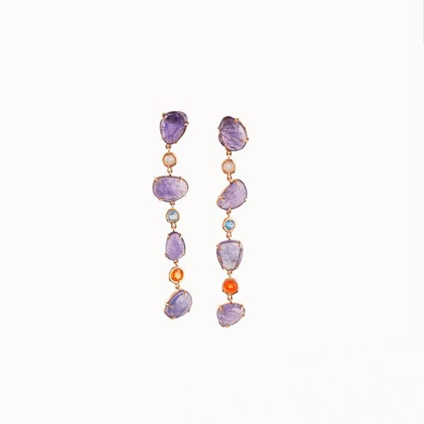 PAIR OF EARRINGS WITH DIAMONDS, TANZANITES, QUARTZ, TOPAZ AND GOLD  - Auction Jewelery, Watches and Objects of Art - Casa d'Aste International Art Sale