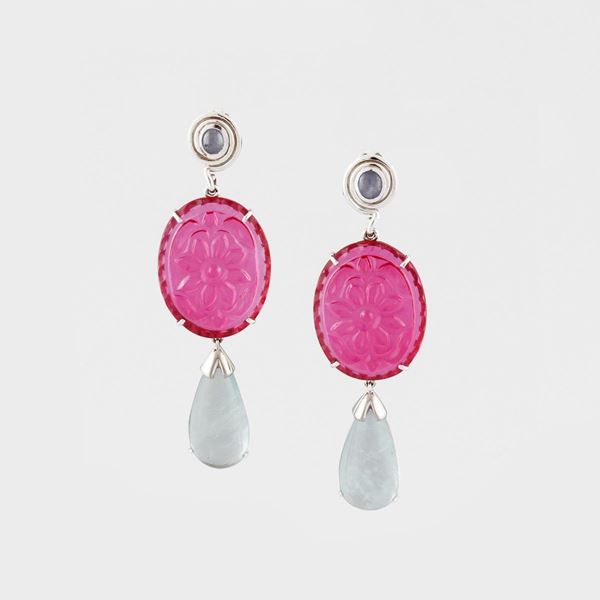 PAIR OF CHALCEDONY, TOURMALINE, AQUAMARINE AND GOLD EARRINGS  - Auction Jewelery, Watches and Silver - Casa d'Aste International Art Sale