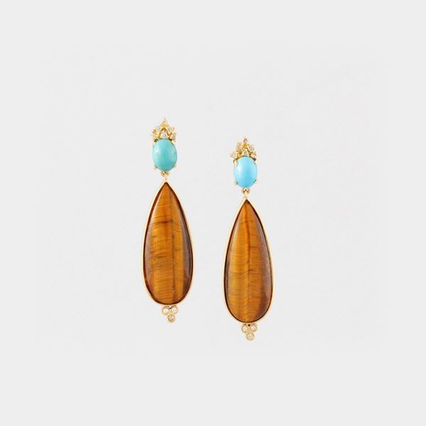 PAIR OF TURQUOISE, EYE OF TIGER DIAMOND AND GOLD EARRINGS