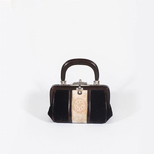 VELVET BAG “Bagonghi”, Roberta di Camerino  - Auction Jewelery, Watches and Objects of Art - Casa d'Aste International Art Sale